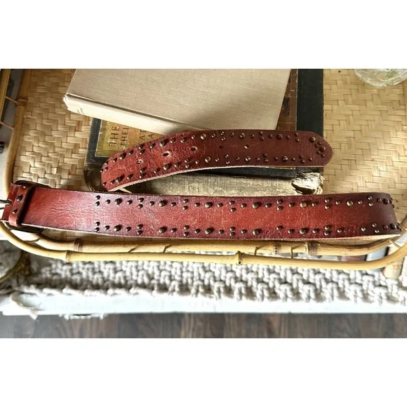 Vintage Y2K American Eagle Outfitters brown leather studded belt size Small - Picture 4 of 6